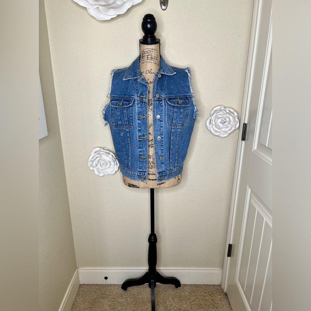 Vintage Gitano Medium Blue Wash Denim Frayed Sleeves Trucker Vest Sz Small - Picture 2 of 14